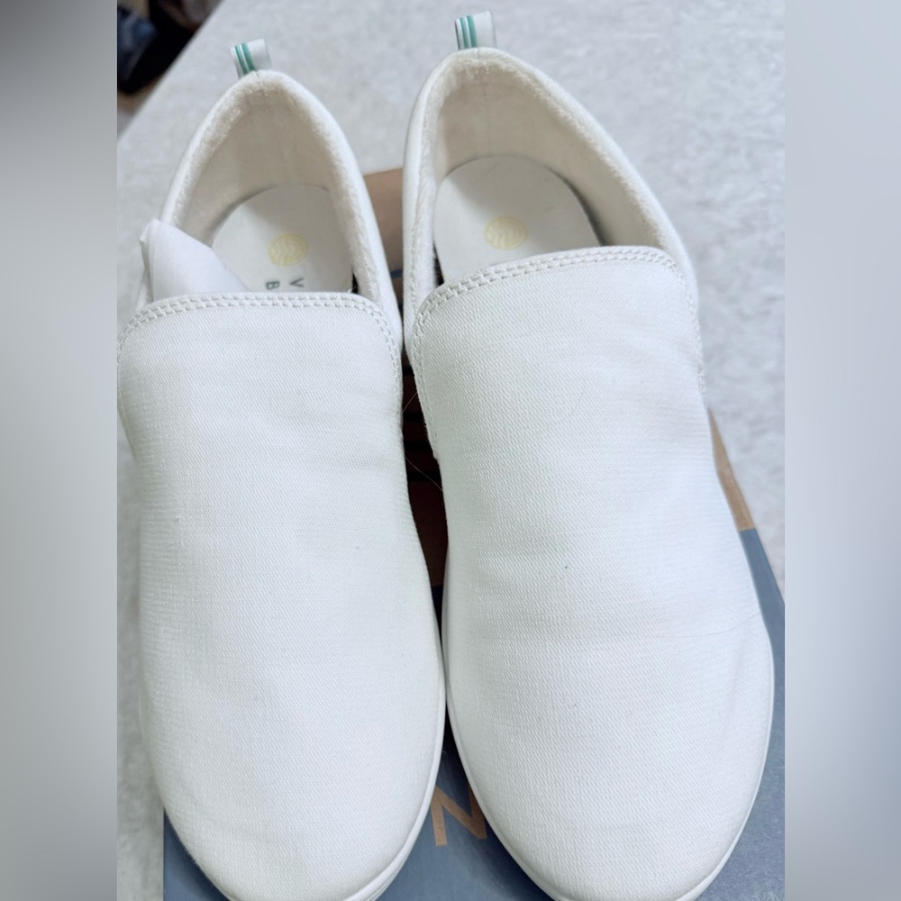 Vionic Beach Marshall Slip-On Sneakers White Canvas Size